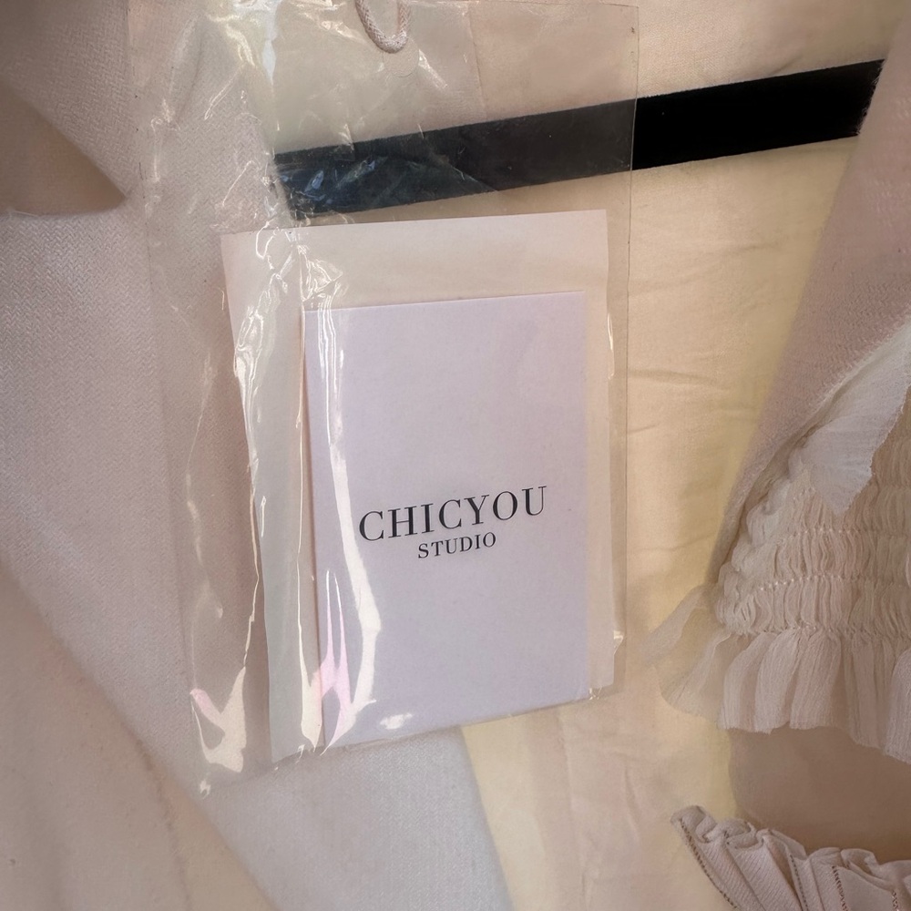 ChicYou Studio Cream Garment